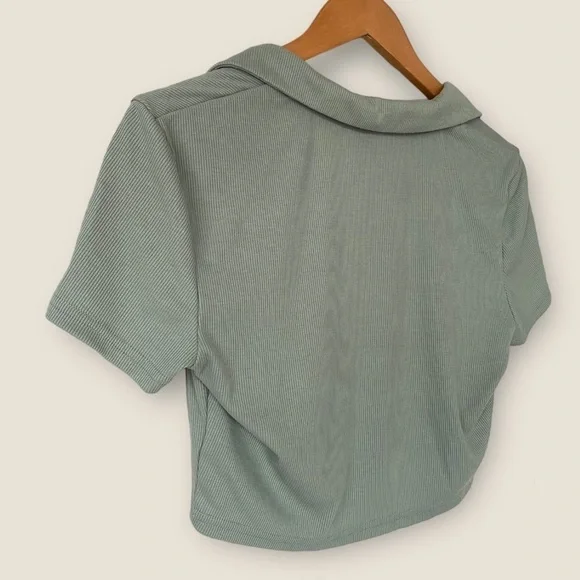 SHEIN Collared Crop Top - Picture 6 of 7